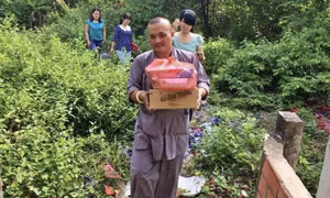 Xót xa chủ bếp ăn từ thiện Cường Béo vừa qua đời: Mẹ mất vì COVID-19, vợ con phải đi cách ly