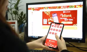 Giảm phí dịch vụ ngân hàng, hỗ trợ người dân, doanh nghiệp