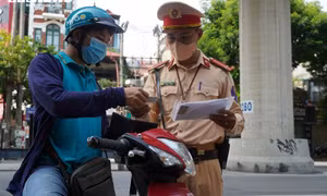 Người dân Hà Nội ra đường phải trình lịch trực, văn bản phân công nhiệm vụ