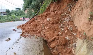 Vùng núi, trung du Bắc Bộ có nơi mưa to, đề phòng lũ quét, sạt lở đất
