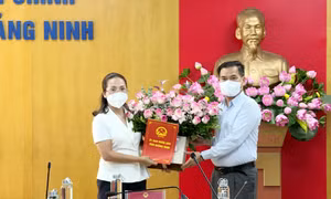 Trao quyết định điều động, bổ nhiệm Phó Giám đốc Sở Tài chính