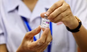 Hungary tặng Việt Nam 100.000 liều vaccine COVID-19 và bộ xét nghiệm nhanh