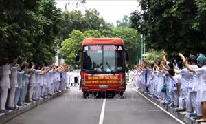 Đề nghị phong danh hiệu Liệt sỹ đối với cán bộ y tế tử vong khi chống dịch