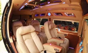 Cấm cải tạo ôtô trên 10 chỗ thành 'limousine' chở khách từ 1/9