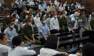 Cựu Bí thư và Chủ tịch tỉnh Bình Dương cùng bị tuyên phạt 7 năm tù