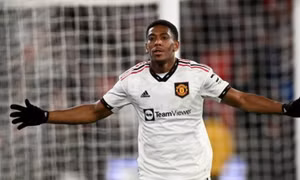 Martial báo tin dữ cho Ten Hag