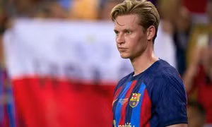Liverpool gây sốc với De Jong