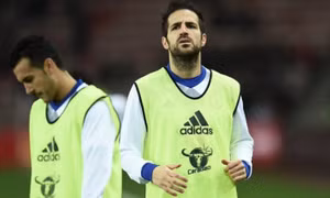 Fabregas kiểm tra y tế, ký hợp đồng 2 năm