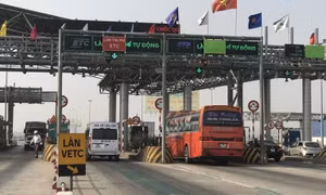 Khắc phục ngay các bất cập thu phí không dừng