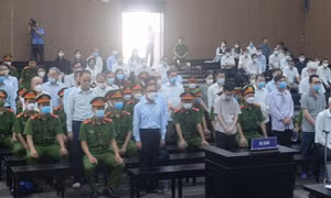 Cựu Bí thư Bình Dương Trần Văn Nam bị đề nghị 9 - 10 năm tù