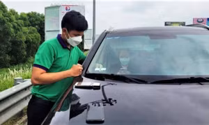 Tổng cục Đường bộ lên tiếng vụ Viettel tố VETC dán chồng thẻ thu phí