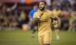 Barca chấm dứt hợp đồng với Depay