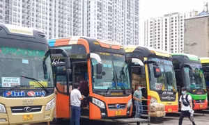 Công bố 9 đường dây nóng phản ánh xe khách 'hét giá' dịp 2/9