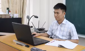  Tâm huyết của một thầy giáo trẻ