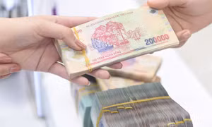 Cần giảm thuế thu nhập cho người lao động