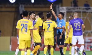 Khi trọng tài trở thành "tấm lá chắn" để đùn đẩy trách nhiệm?