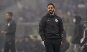 HLV Sporting Lisbon dọa từ chức nếu tuyển mộ Ronaldo