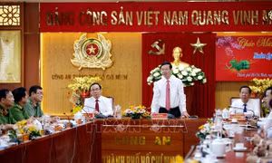 Đồng chí Võ Văn Thưởng thăm, chúc Tết các lực lượng Công an tại TP Hồ Chí Minh
