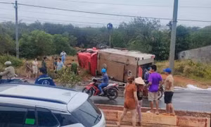 Xe cứu hoả gặp nạn trên đường làm nhiệm vụ, hai chiến sĩ hi sinh