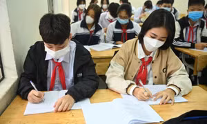 "Khai tử" hộ khẩu giấy: Tuyển sinh đầu cấp dự báo khó khăn nhiều hơn thuận lợi 