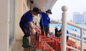 Lý do điều động sinh viên tình nguyện lau dọn sân Mỹ Đình