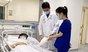 Nhiều trẻ bị thương do tự chế và sử dụng pháo trong dịp cận Tết