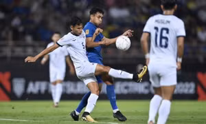 Đánh bại Campuchia, Thái Lan giữ ngôi đầu bảng AFF Cup 2022
