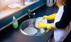 Ba sai lầm khi rửa bát