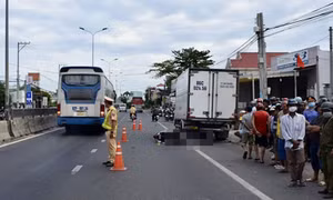Trên đường về quê, 2 vợ chồng đi xe máy tử vong vì tông vào đuôi xe tải