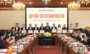 Bộ Tư lệnh Quân khu 3 gặp mặt báo chí đầu Xuân 2023