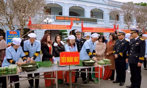 Lữ đoàn 147 tổ chức Hội thi bánh chưng xanh Xuân Quý Mão 2023