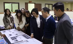 Sinh viên Học viện Báo chí và Tuyên truyền nghiên cứu thực tế tại Trung tâm Truyền thông tỉnh Quảng Ninh