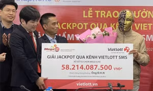 Cán bộ về hưu trúng độc đắc Vietlott hơn 58 tỷ đồng