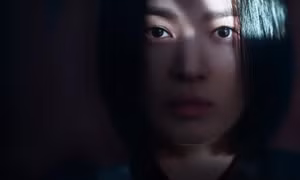 Nụ cười trống rỗng của Song Hye Kyo