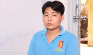 Thua bạc, bán lắc vàng rồi cứa tay, loan tin bị cướp