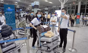 Vé máy bay dịp 2/9 cao chót vót