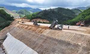 Tăng tốc thi công đường nối Sơn Dương - Đồng Lâm 