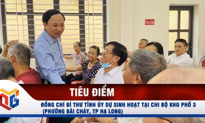 Đồng chí Bí thư Tỉnh ủy dự sinh hoạt tại Chi bộ khu phố 3 (phường Bãi Cháy, TP Hạ Long)