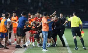AFC phạt nặng vụ hỗn chiến ở chung kết SEA Games