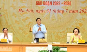 Thực hiện sắp xếp đơn vị hành chính cấp huyện, cấp xã thận trọng, phù hợp, bảo đảm hiệu quả
