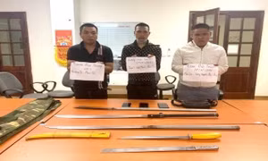 Bắt nhóm đối tượng kéo lê hung khí, gây náo loạn khu vực Thành cổ Sơn Tây