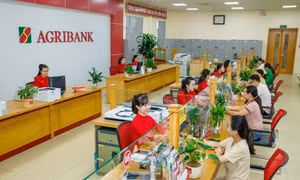 Giảm lãi suất vốn vay để 'cứu' doanh nghiệp