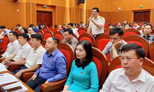 Kỳ họp thứ 15 HĐND TP Hạ Long khoá II thông qua 12 nghị quyết quan trọng