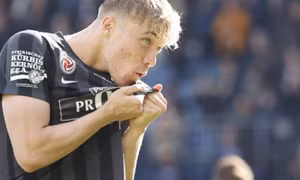 Man Utd chốt giá khủng chiêu mộ Rasmus Hojlund