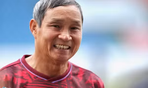 Niềm vui nhân đôi của HLV Mai Đức Chung