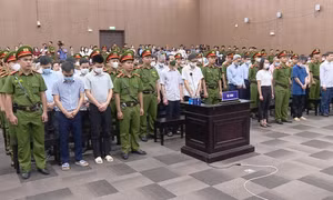 Cựu điều tra viên Hưng nhận án chung thân, cựu Thư ký Thứ trưởng Bộ Y tế thoát án tử