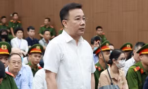 Cựu Phó Chủ tịch UBND TP Hà Nội Chử Xuân Dũng bị tuyên 3 năm tù giam