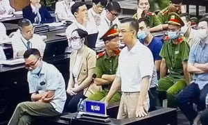 Cơ quan quản lý cố tình gây khó khăn cho các “chuyến bay giải cứu” như thế nào?