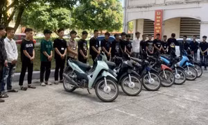Tạm giam 10 đối tượng sử dụng hung khí gây náo loạn đường phố