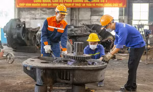 30 năm tự hào đứng dưới ngọn cờ Đảng